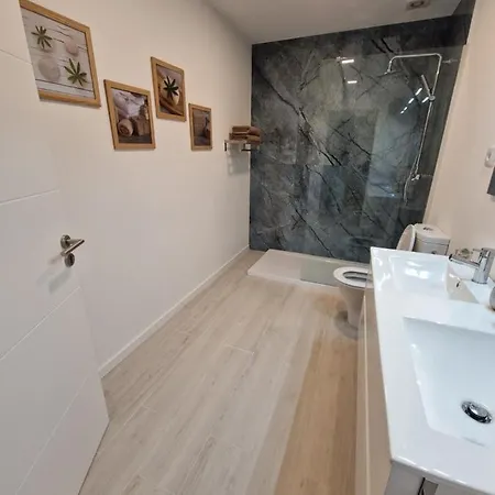 אכסניה Mil E Uma Noites *