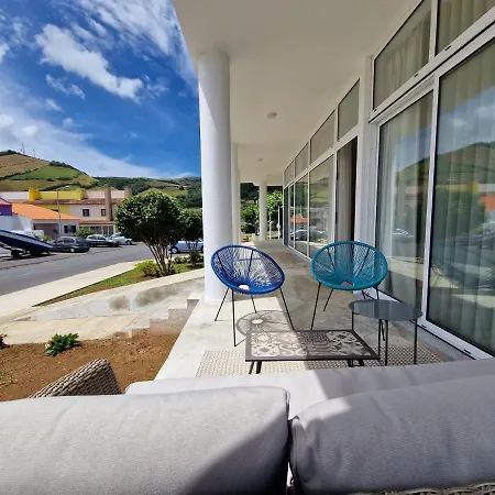 אכסניה Mil E Uma Noites