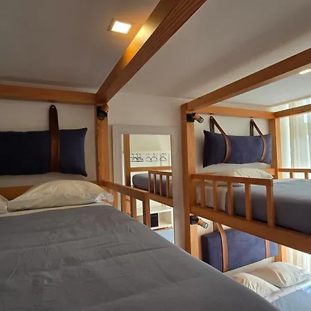 Mil E Uma Noites אכסניה *