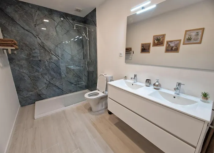 Mil E Uma Noites Хостел *